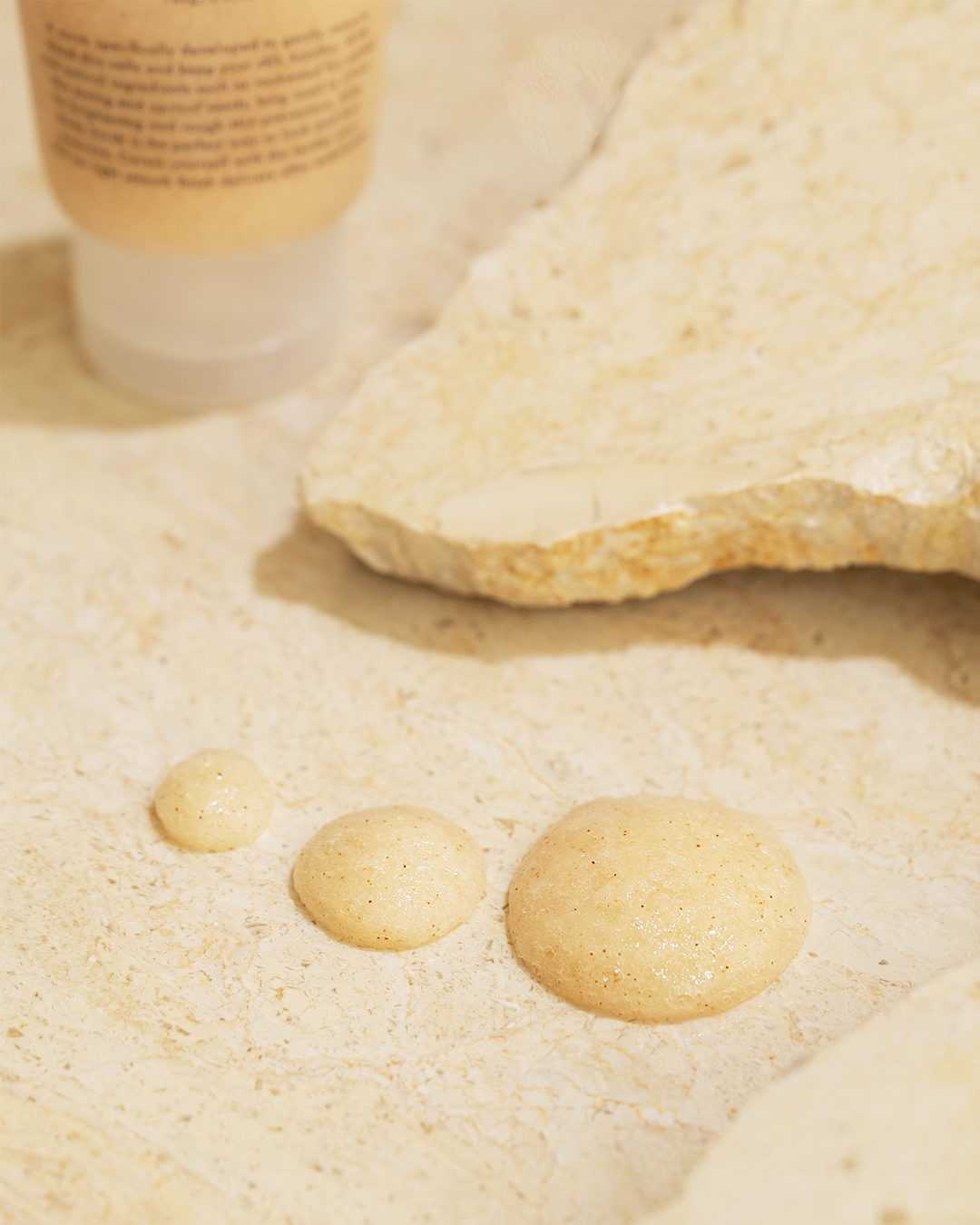 meeth PLUS SILKY BODY SCRUB